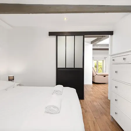 Garavan - 3 Pieces Apartman *