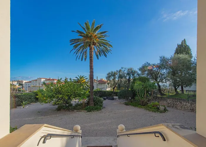 Garavan - 3 Pieces * Menton