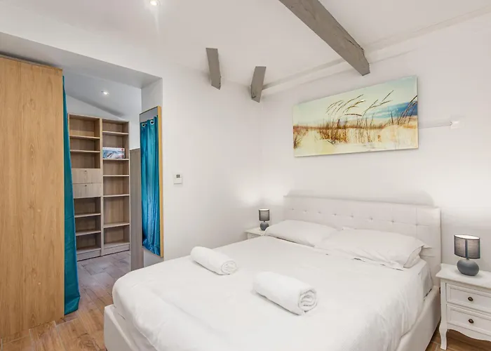 Garavan - 3 Pieces Menton